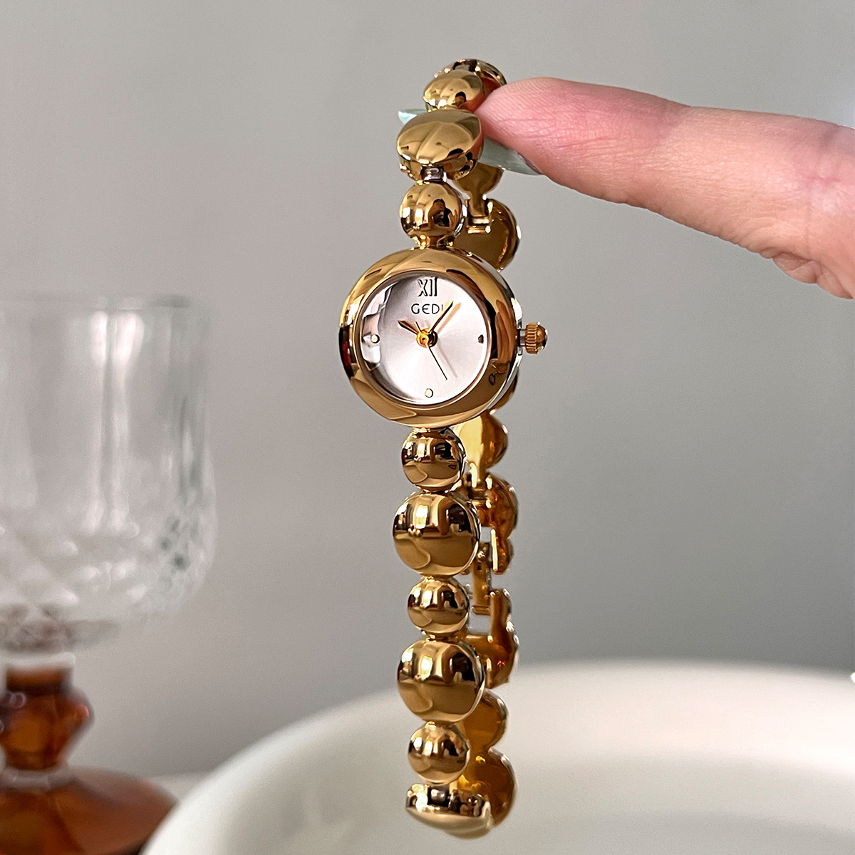 여성용 시계 라이트 럭셔리 패션 라운드 빈 팔찌 빈티지 - Jewelry Watches Vintage 리뷰 및 가격
